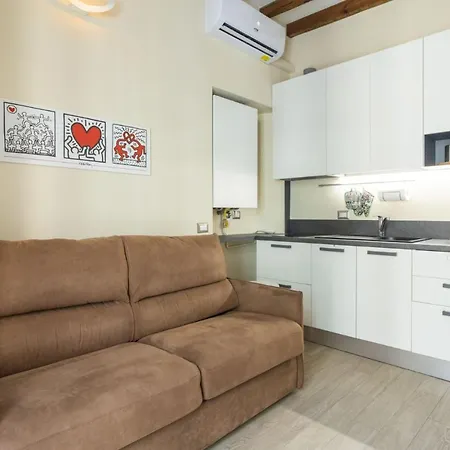 Easylife - Romantico Rifugio In Porta Venezia Apartment *